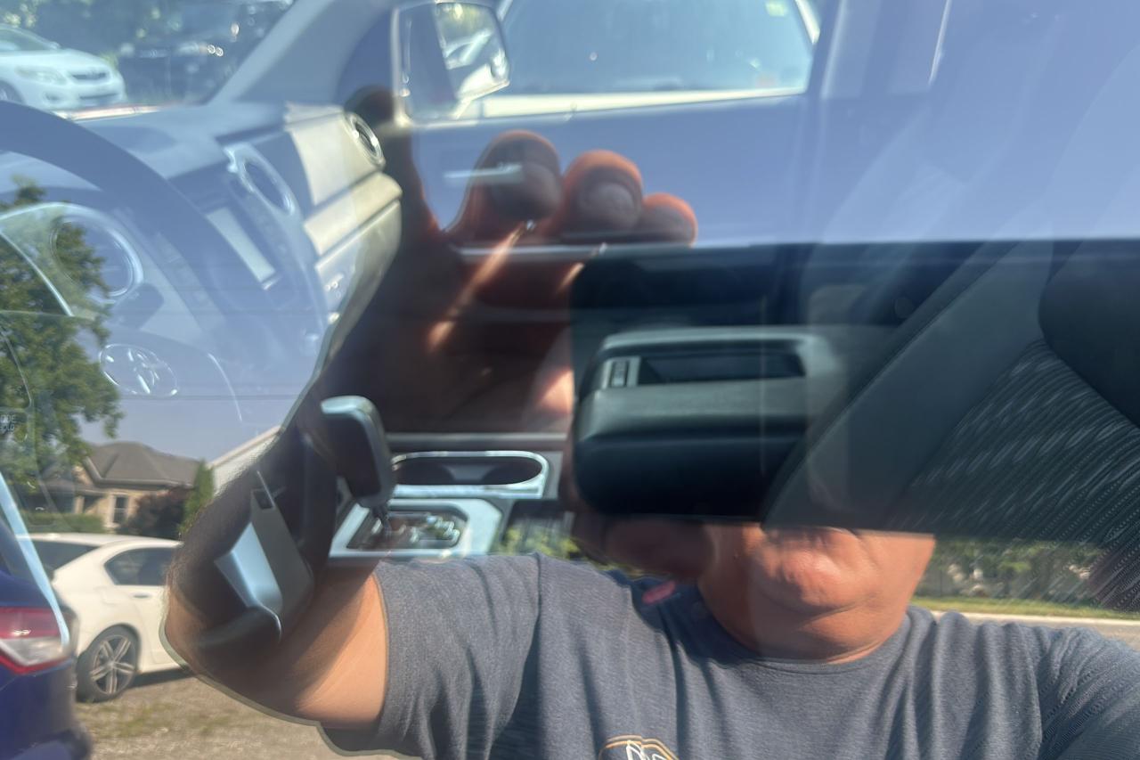 2018 Toyota Tundra SR5 Plus - Photo #3