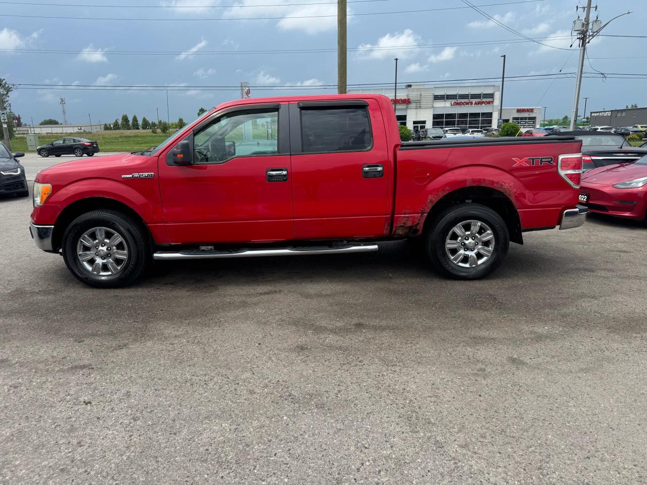 2010 Ford F-150 XLT - Photo #2