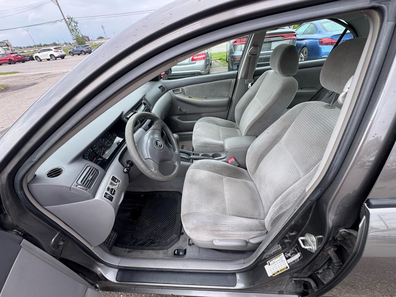 2006 Toyota Corolla CE - Photo #9