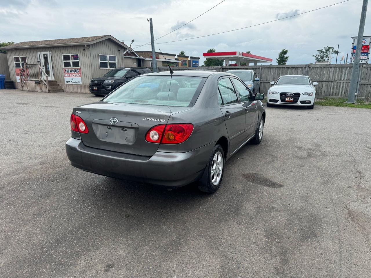 2006 Toyota Corolla CE - Photo #5