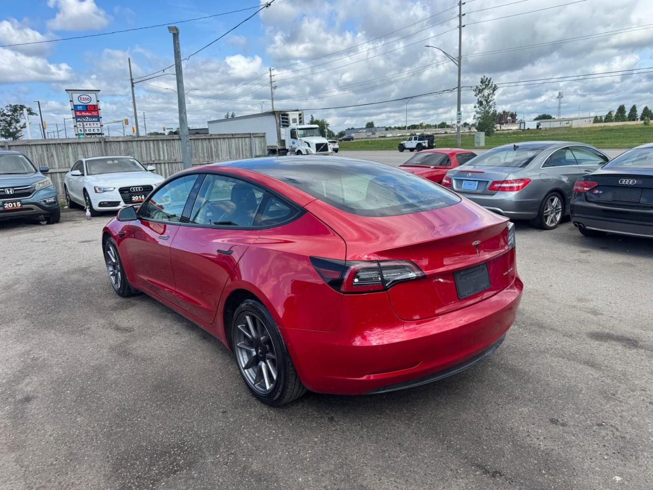 2022 Tesla Model 3 LONG RANGE - Photo #3