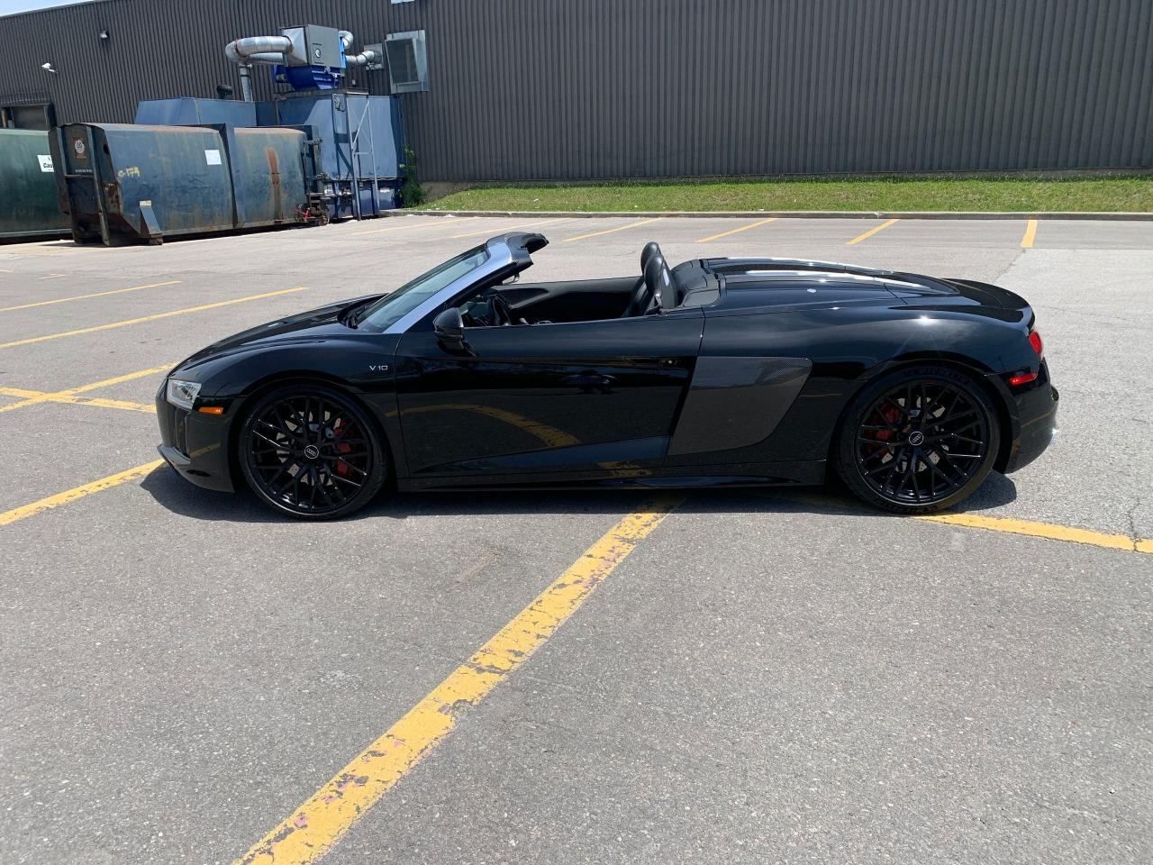 2017 Audi R8 V10/ SPYDER / LOW KM / SUPER CLEAN / NO ACCIDENT / - Photo #2