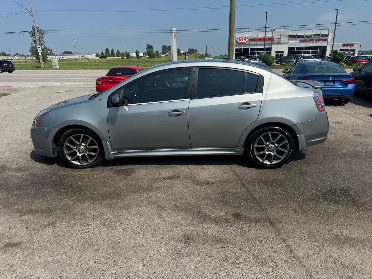 2010 Nissan Sentra SE-R - Photo #2