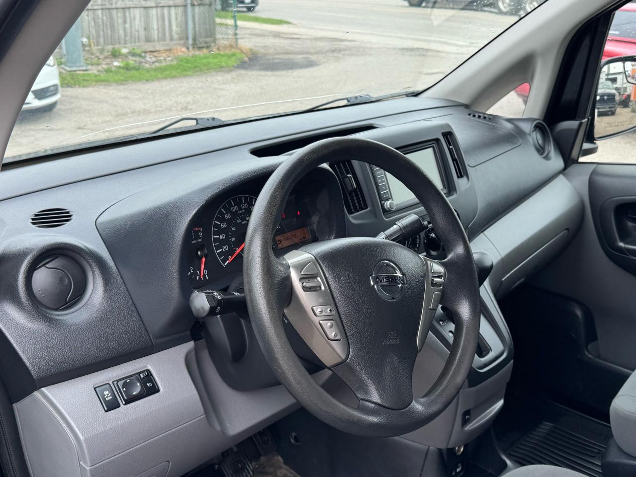 2021 Nissan NV200 SV - Photo #9