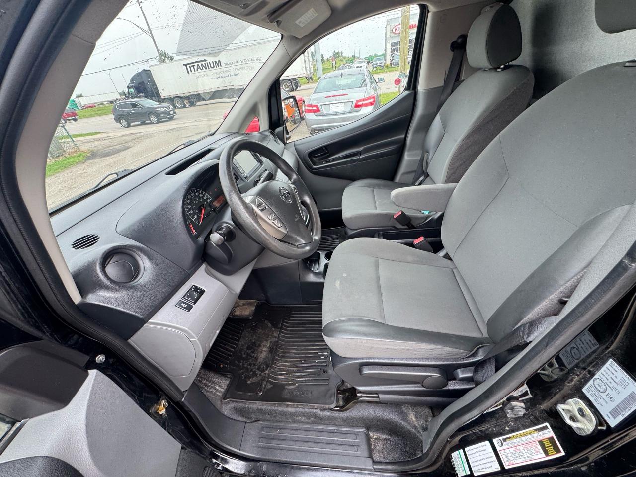 2021 Nissan NV200 SV - Photo #10