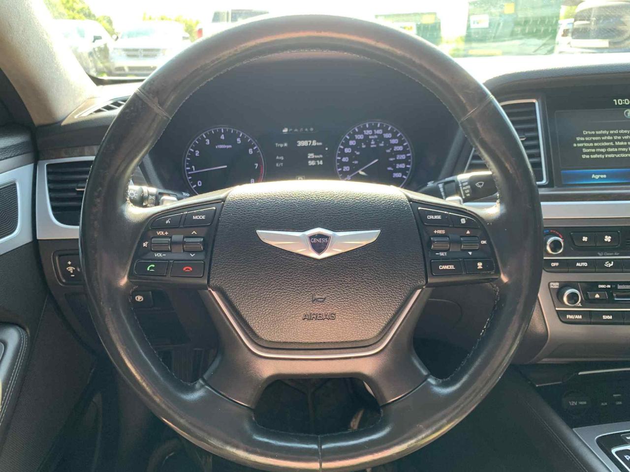 2015 Hyundai Genesis Ultimate - Photo #9