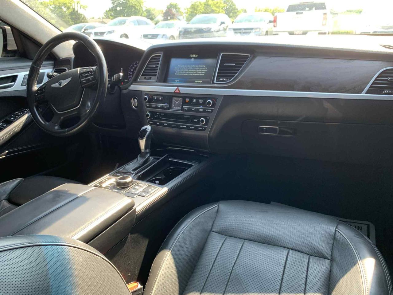 2015 Hyundai Genesis Ultimate - Photo #13