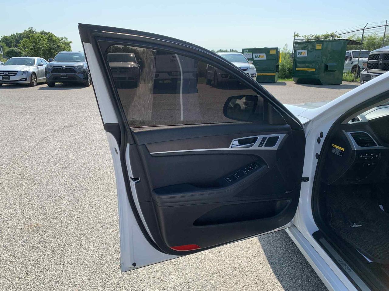 2015 Hyundai Genesis Ultimate - Photo #14