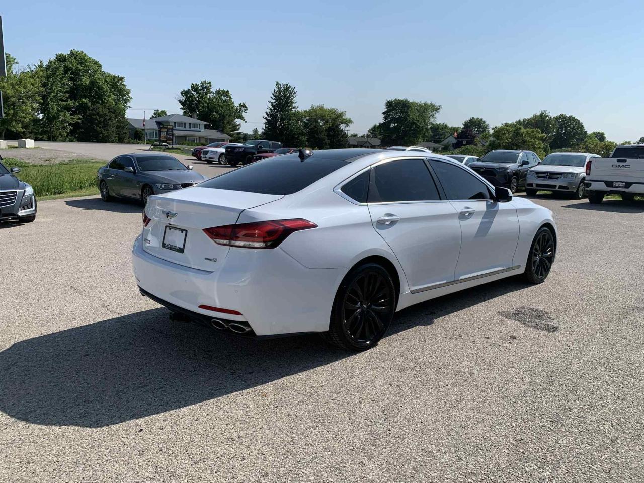 2015 Hyundai Genesis Ultimate - Photo #5