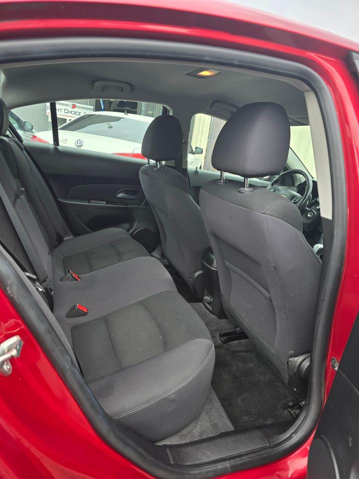 2014 Chevrolet Cruze 4dr Sdn 1LT - Photo #7
