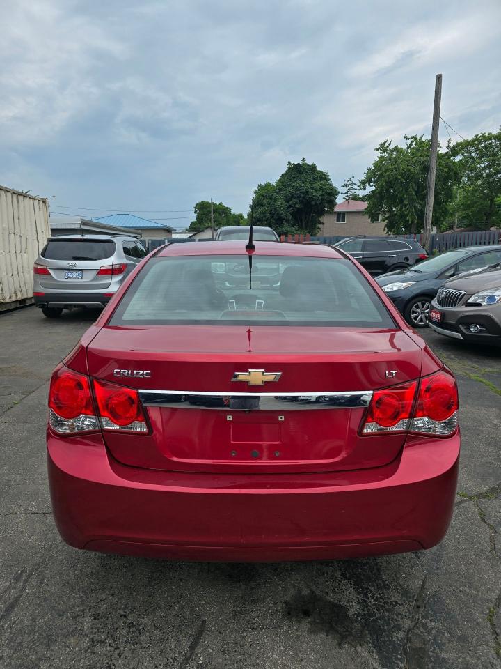 2014 Chevrolet Cruze 4dr Sdn 1LT - Photo #11