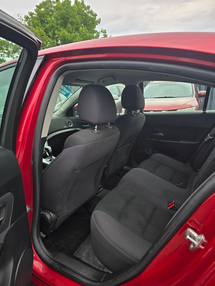 2014 Chevrolet Cruze 4dr Sdn 1LT - Photo #13