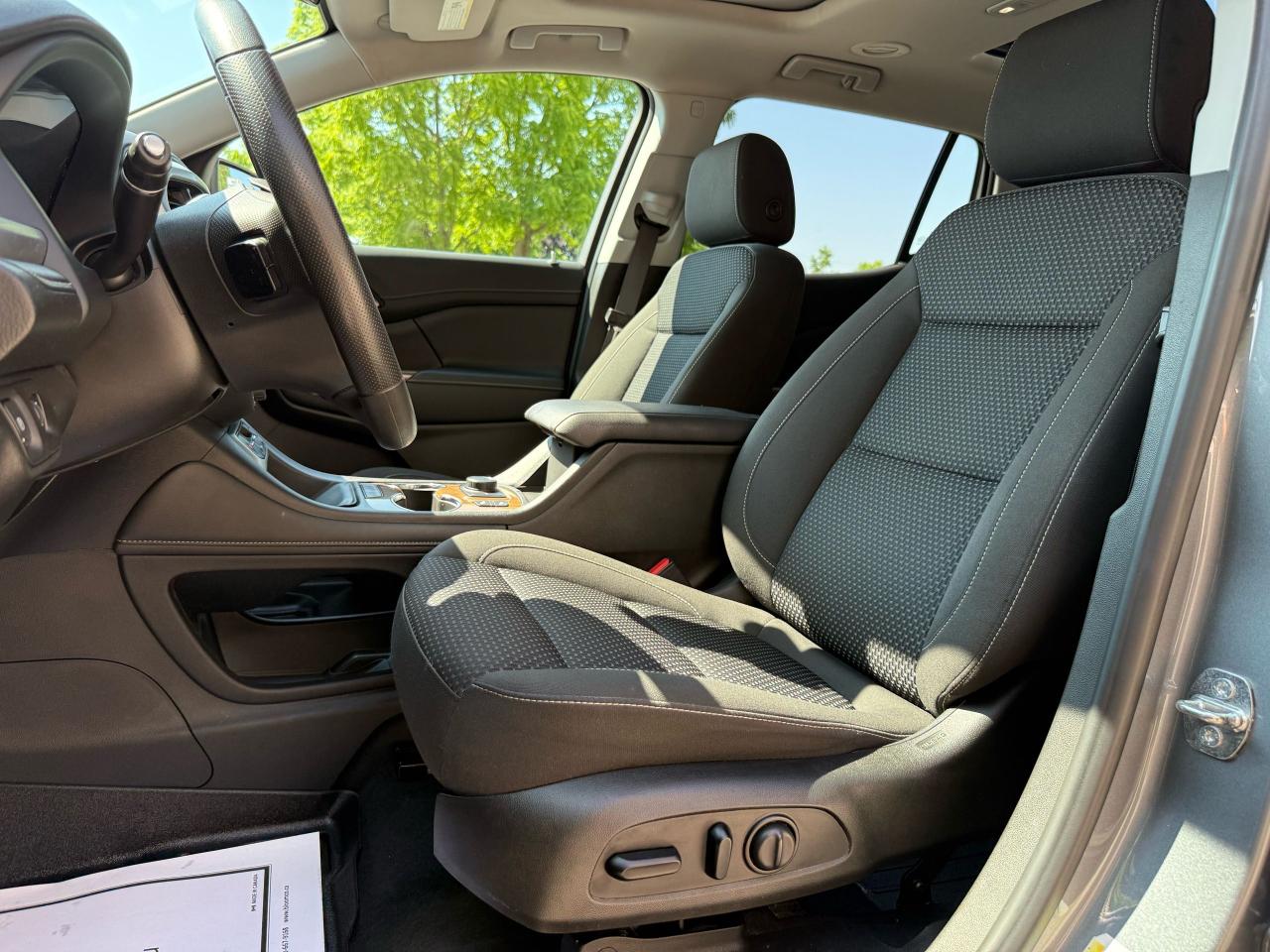 2021 GMC Acadia SLE - Photo #6