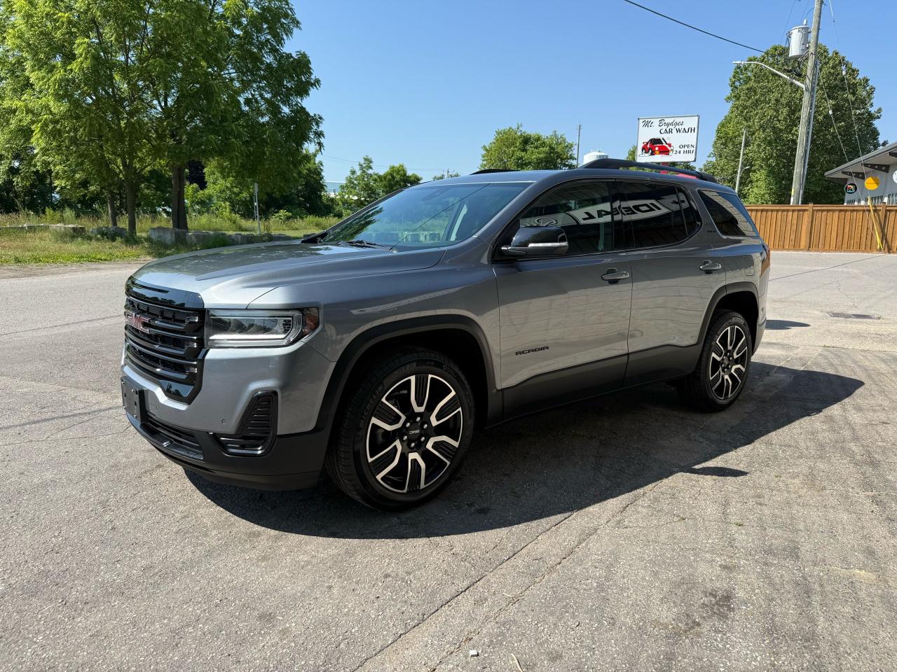 2021 GMC Acadia SLE - Photo #3