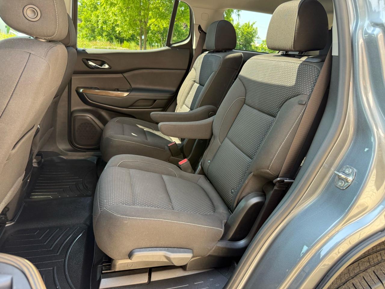 2021 GMC Acadia SLE - Photo #10