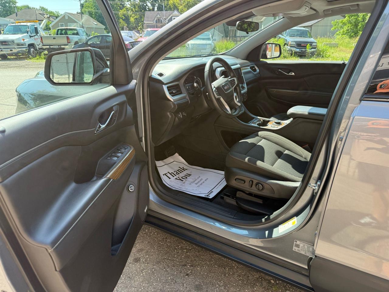 2021 GMC Acadia SLE - Photo #5