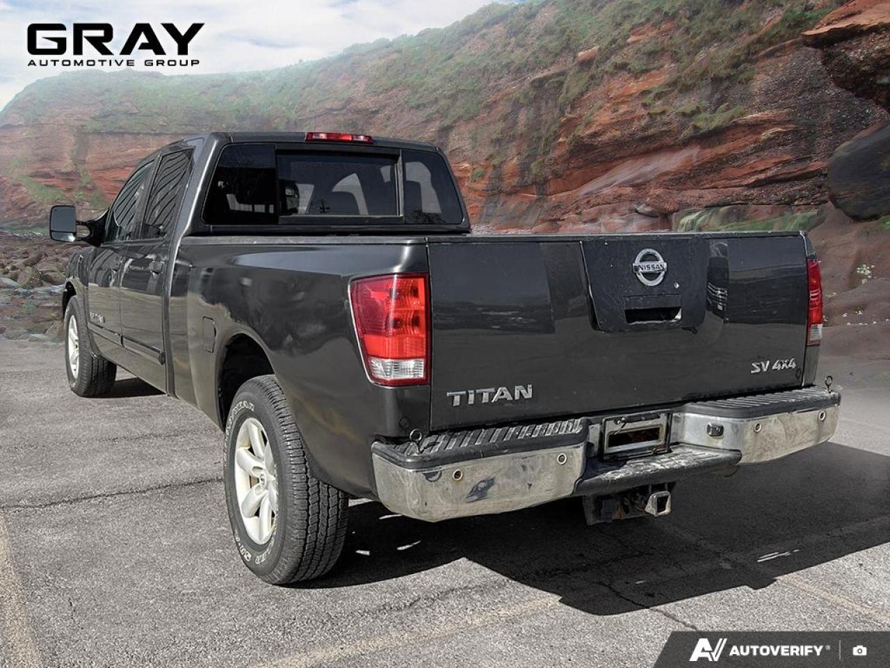 2011 Nissan Titan 5.6L V8/LEATHER/CREW/4x4 - Photo #3