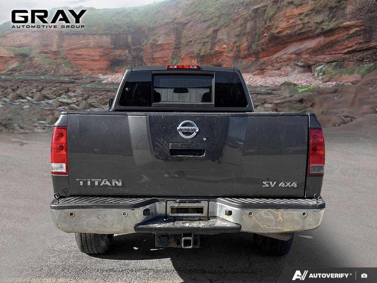 2011 Nissan Titan 5.6L V8/LEATHER/CREW/4x4 - Photo #4