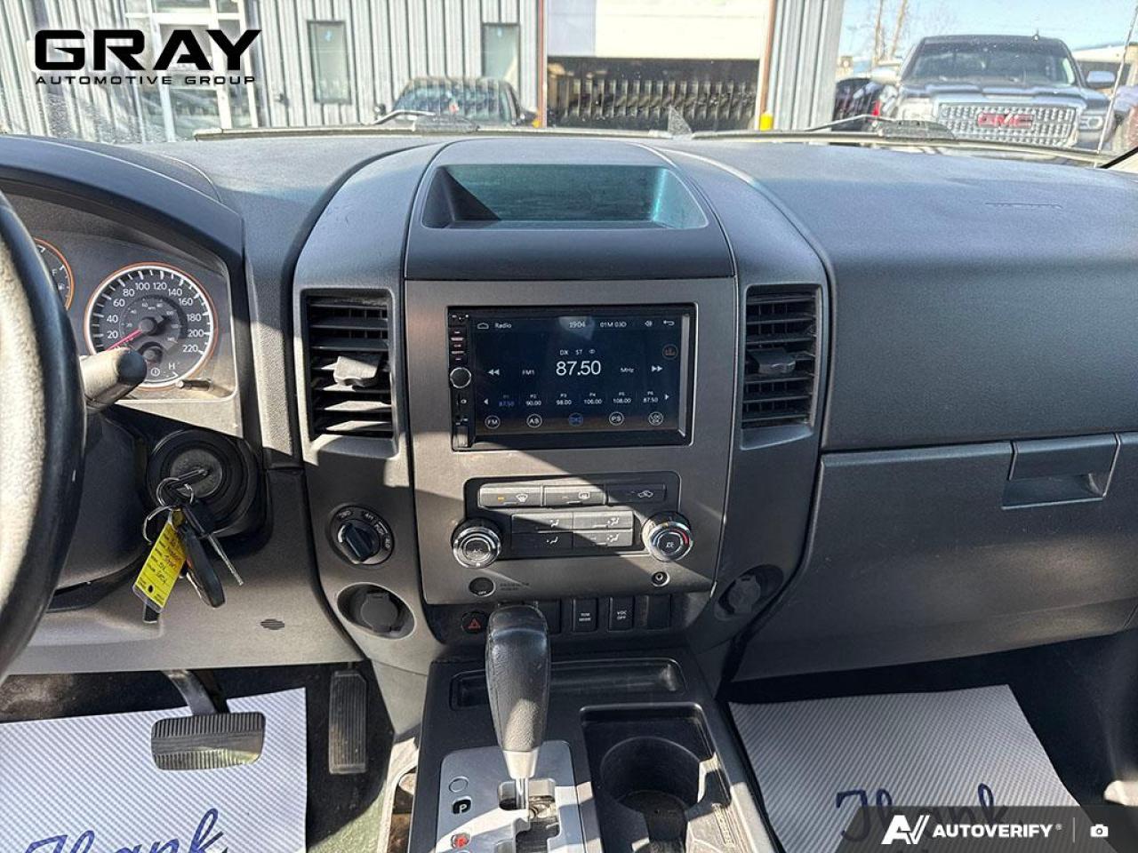 2011 Nissan Titan 5.6L V8/LEATHER/CREW/4x4 - Photo #13