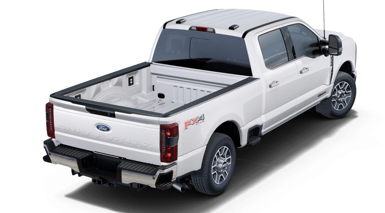 2025 Ford SUPERDUTY F-350® Lariat® Photo2