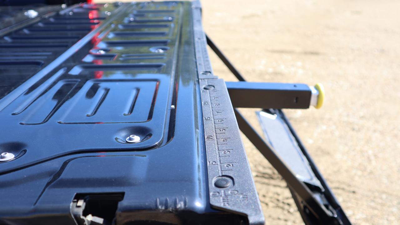 2025 Ford F-350 Super Duty SRW Lariat Photo5