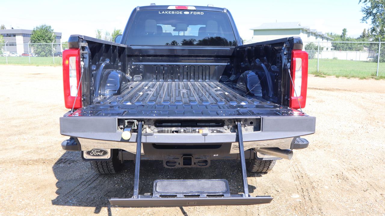2025 Ford F-350 Super Duty SRW Lariat Photo5