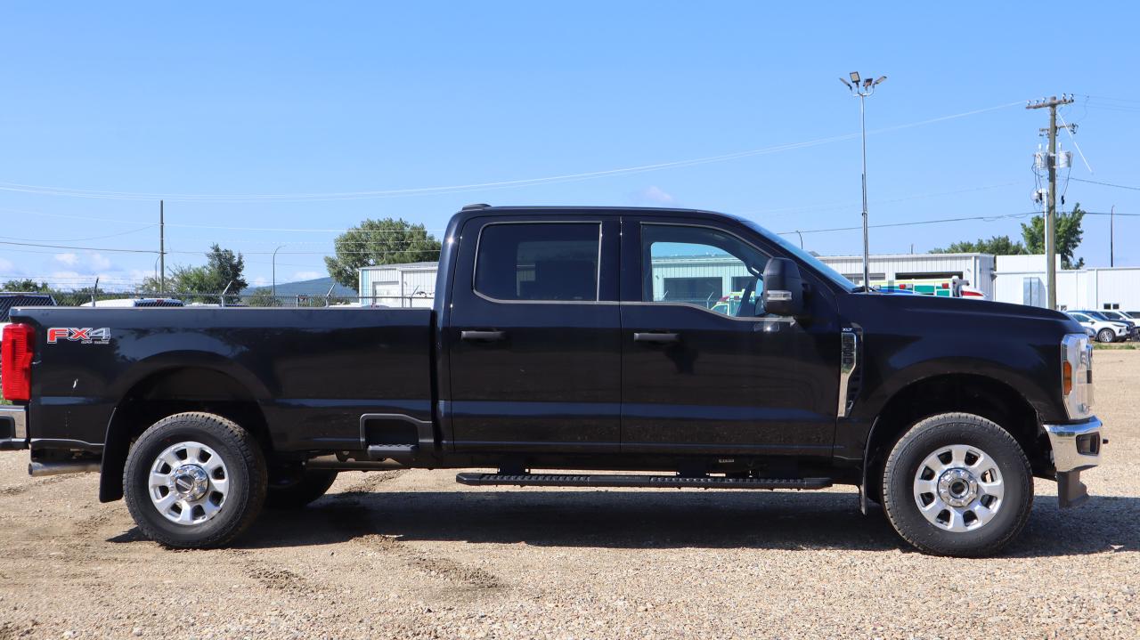 2025 Ford F-350 Super Duty SRW Lariat Photo4