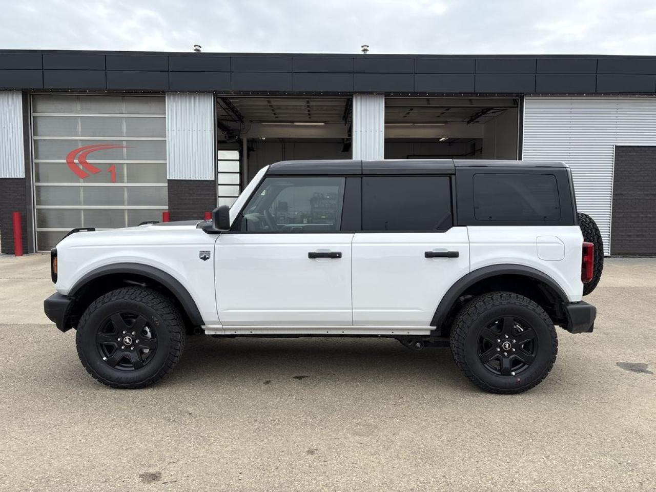 2025 Ford Bronco BIG BEND 222A Photo3