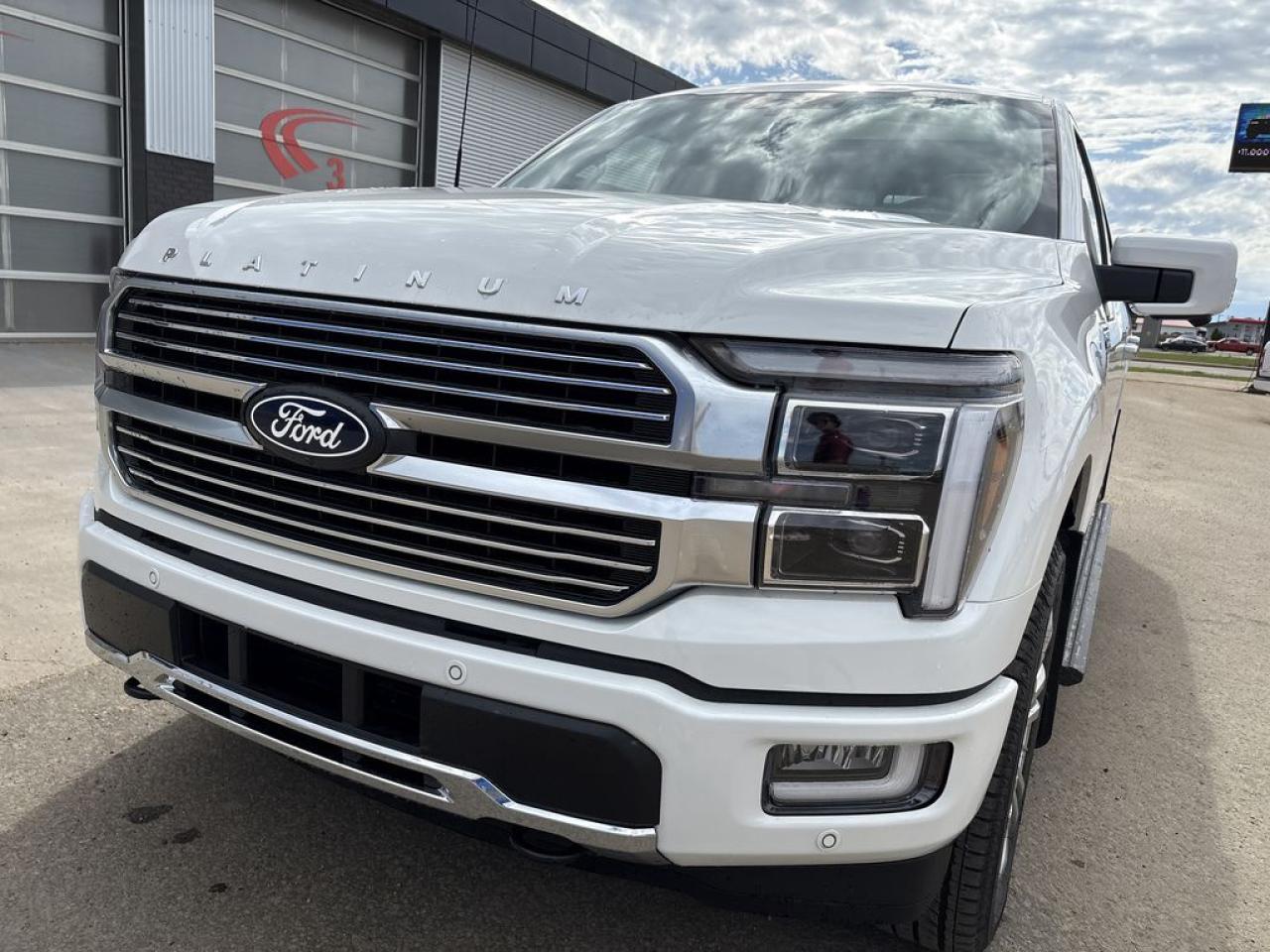 2025 Ford F-150 PLATINUM 5.5' Box 703A Photo5