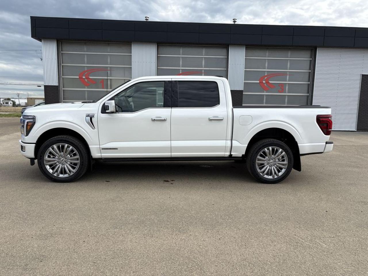 2025 Ford F-150 PLATINUM 5.5' Box 703A Photo5