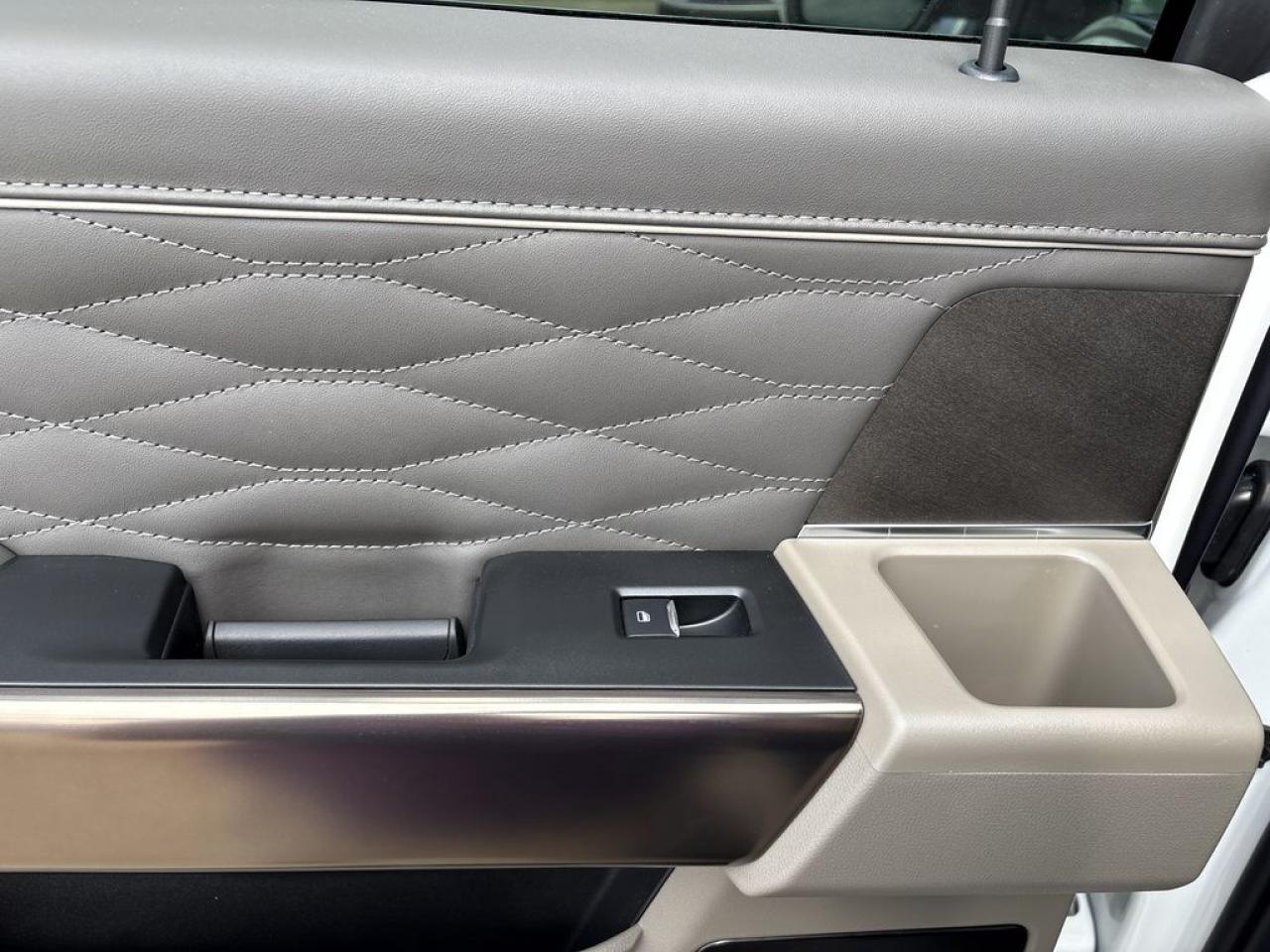 2025 Ford F-150 PLATINUM 5.5' Box 703A Photo5