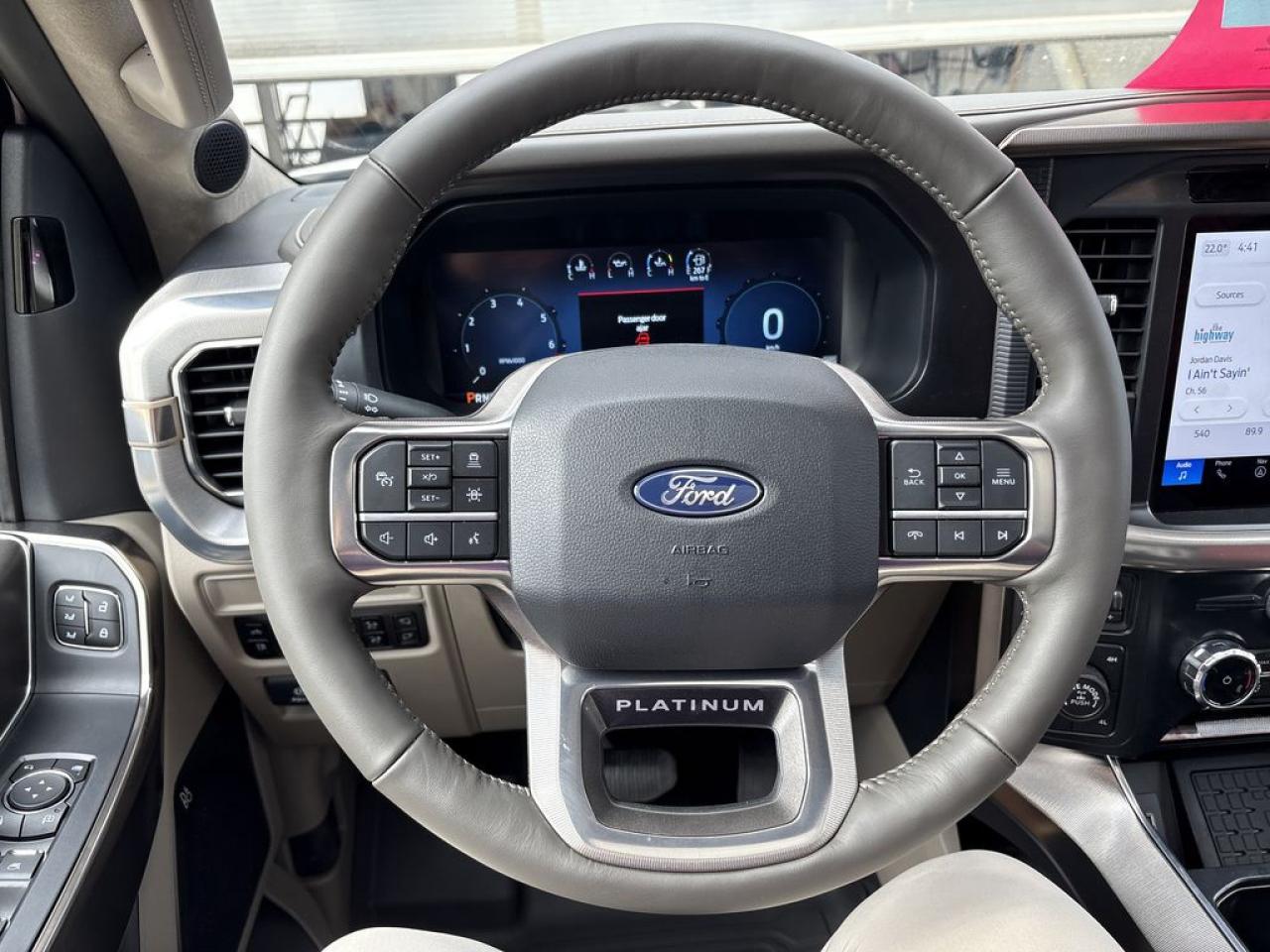 2025 Ford F-150 PLATINUM 5.5' Box 703A Photo5