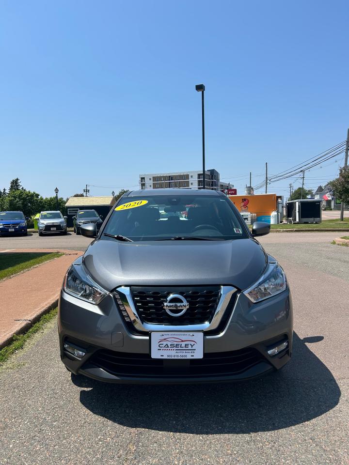 2020 Nissan Kicks SV - Photo #2