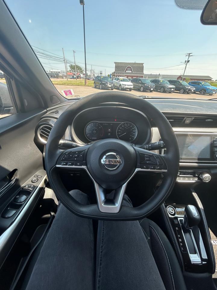 2020 Nissan Kicks SV - Photo #9