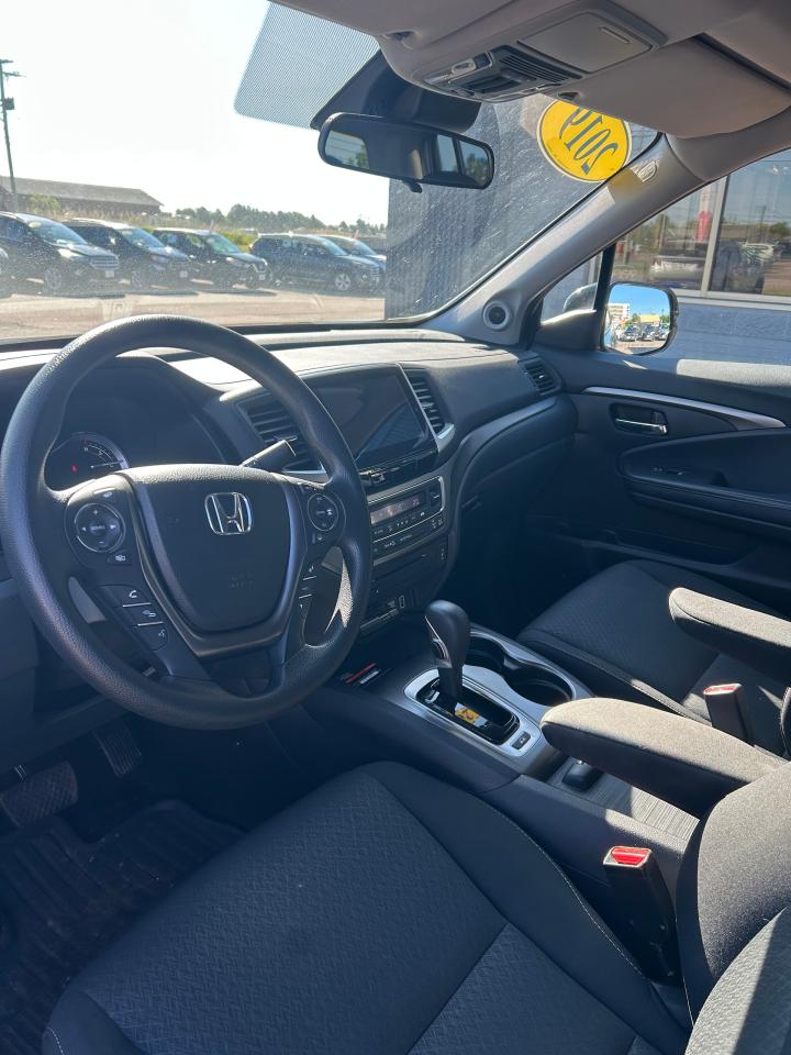 2019 Honda Ridgeline SPORT - Photo #6