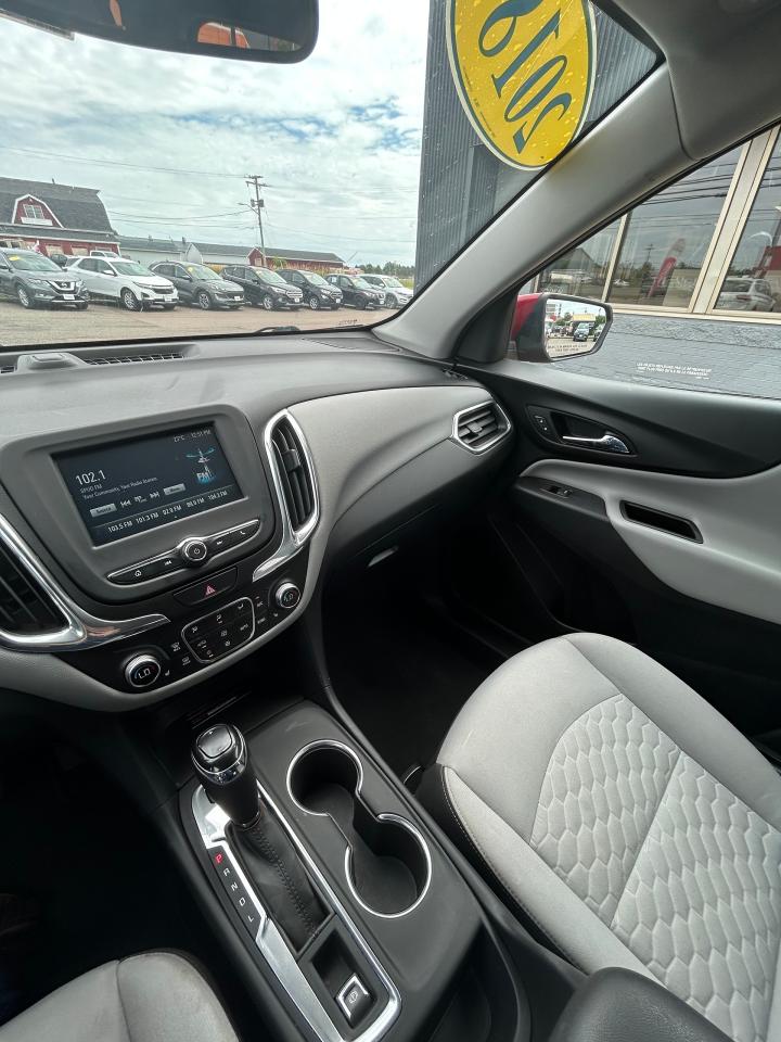 2018 Chevrolet Equinox LT - Photo #10