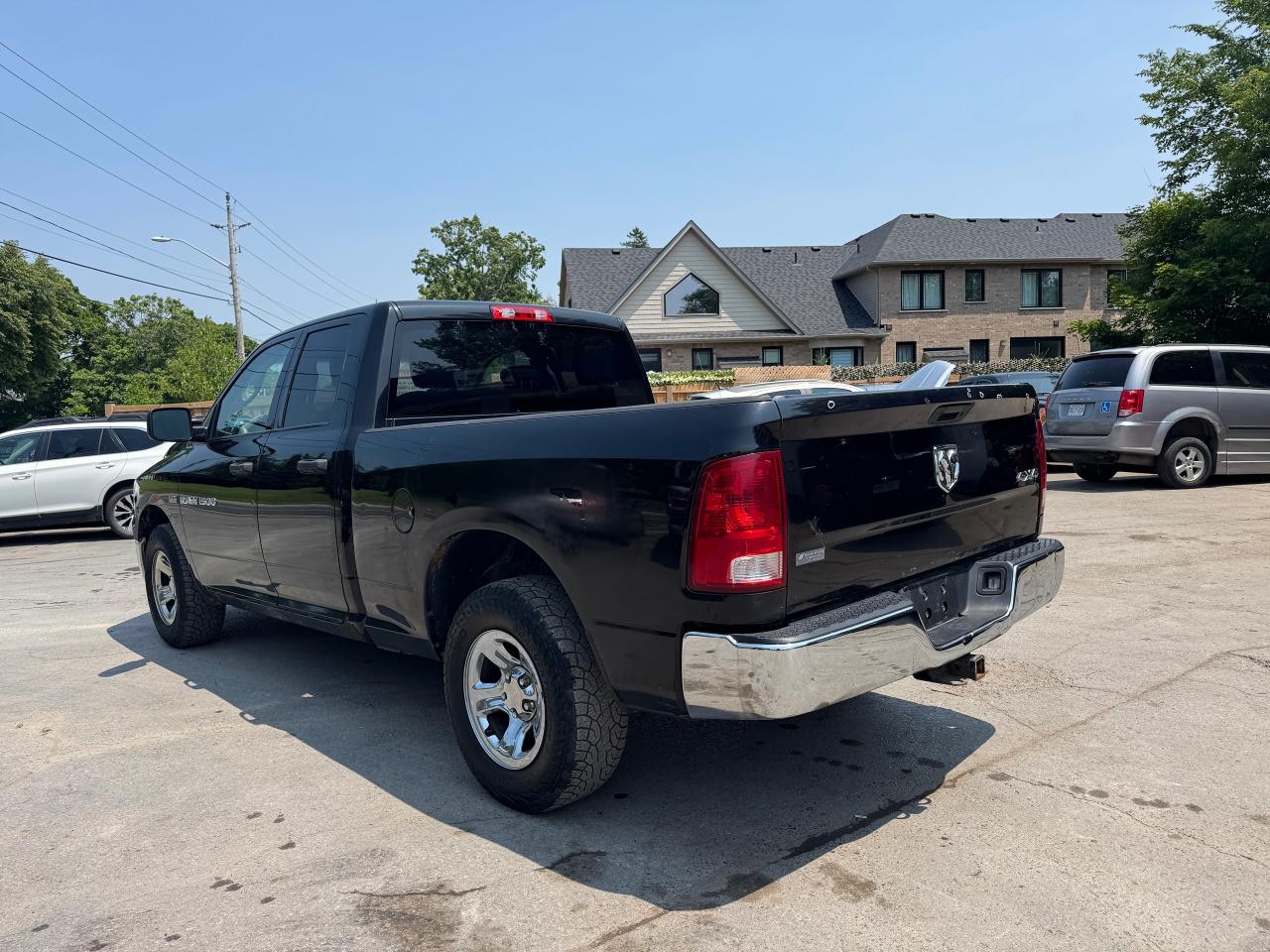 2011 RAM 1500 4WD QUAD CAB 140.5" ST - Photo #5