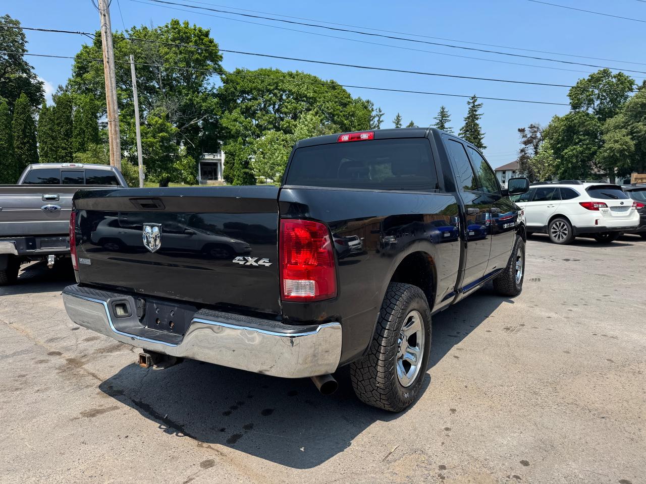 2011 RAM 1500 4WD QUAD CAB 140.5" ST - Photo #7
