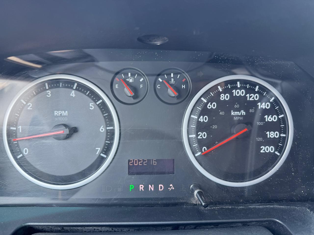 2011 RAM 1500 4WD QUAD CAB 140.5" ST - Photo #15