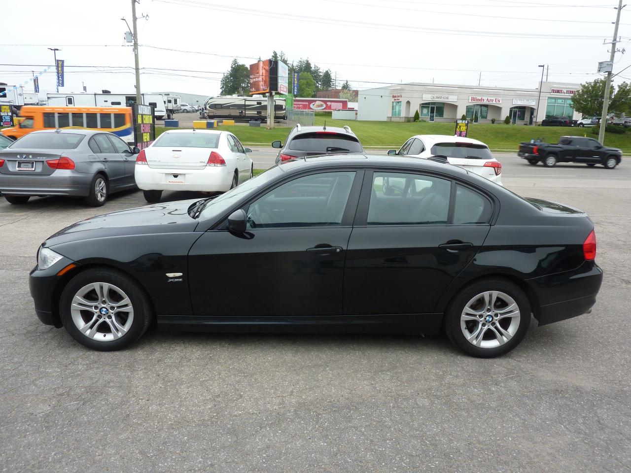 2011 BMW 328 328i xDrive Classic Edition - Photo #3