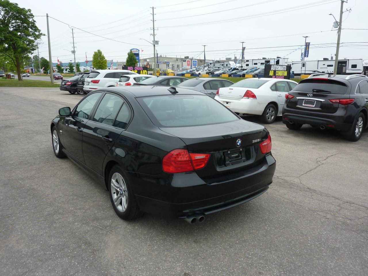 2011 BMW 328 328i xDrive Classic Edition - Photo #4