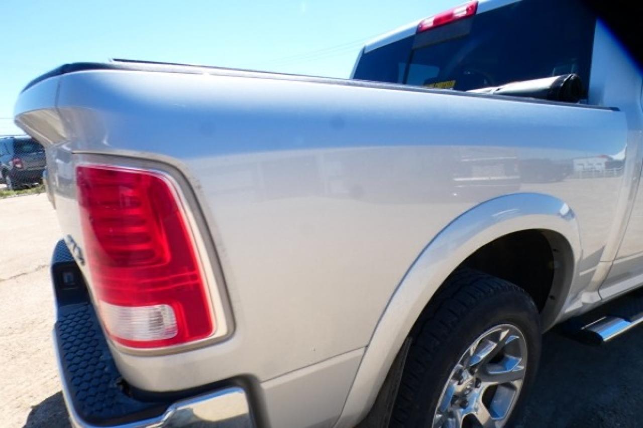 2017 Dodge Ram 1500 Laramie Crew 5.7L HEMI w/H&C L, S/R, NAV, BUC - Photo #36