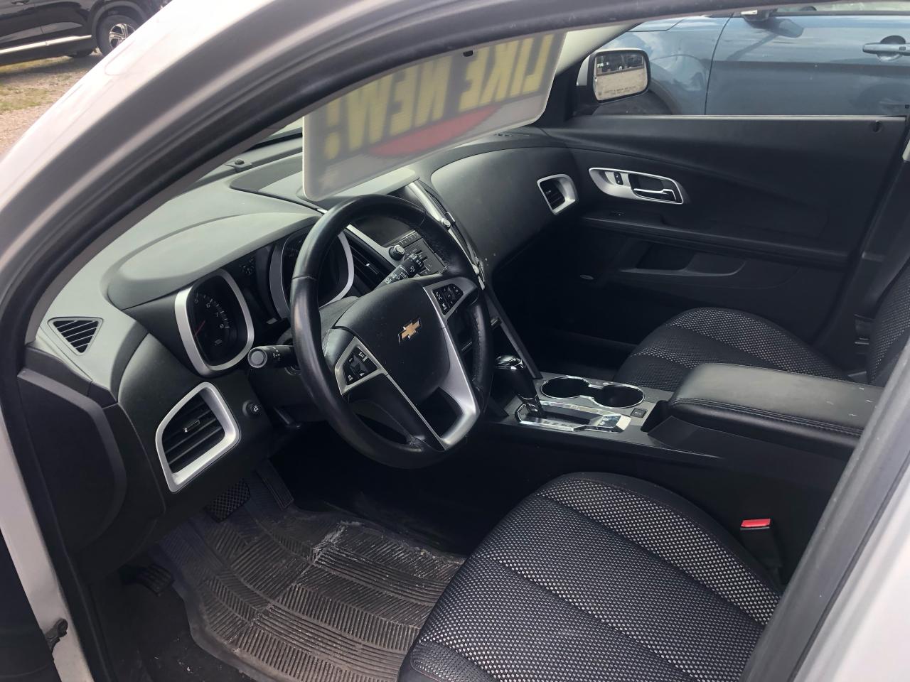 2016 Chevrolet Equinox AWD 4DR LT - Photo #4