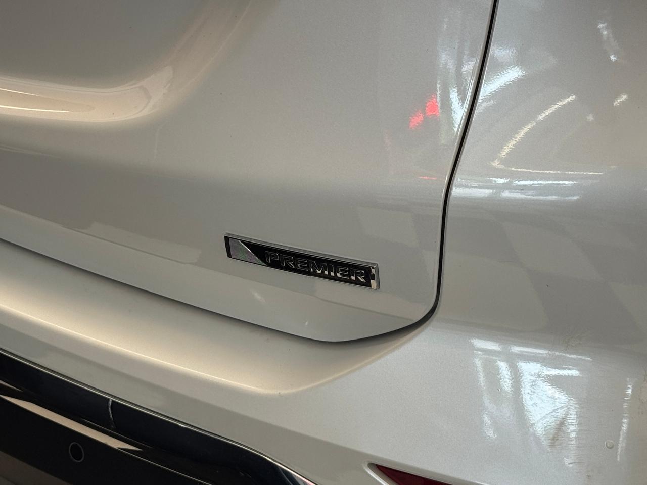 2018 Chevrolet Equinox Premier+New Tires+Wheels+Roof+LaneKeep+CLEANCARFAX Photo68