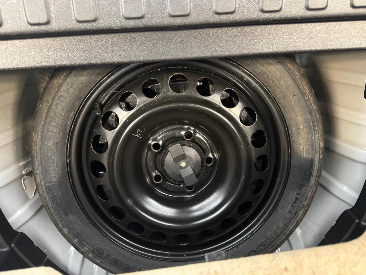 2018 Chevrolet Equinox Premier+New Tires+Wheels+Roof+LaneKeep+CLEANCARFAX Photo58