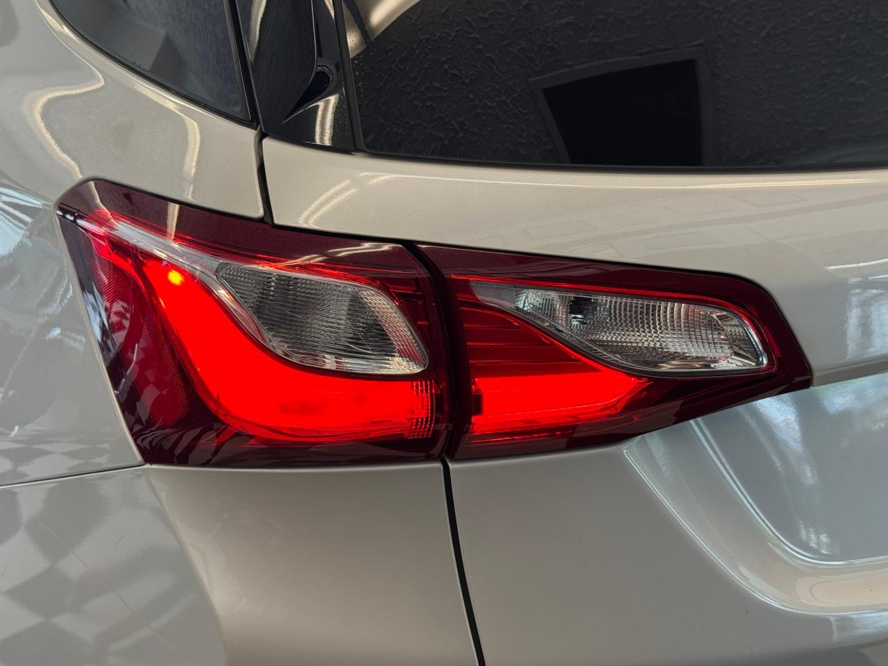 2018 Chevrolet Equinox Premier+New Tires+Wheels+Roof+LaneKeep+CLEANCARFAX Photo64
