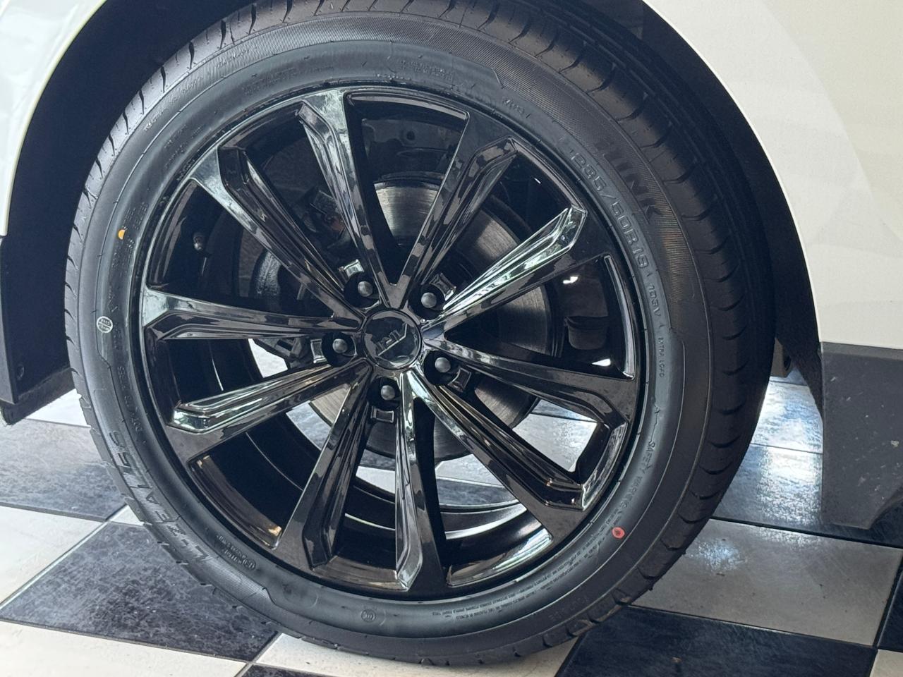 2018 Chevrolet Equinox Premier+New Tires+Wheels+Roof+LaneKeep+CLEANCARFAX - Photo #54