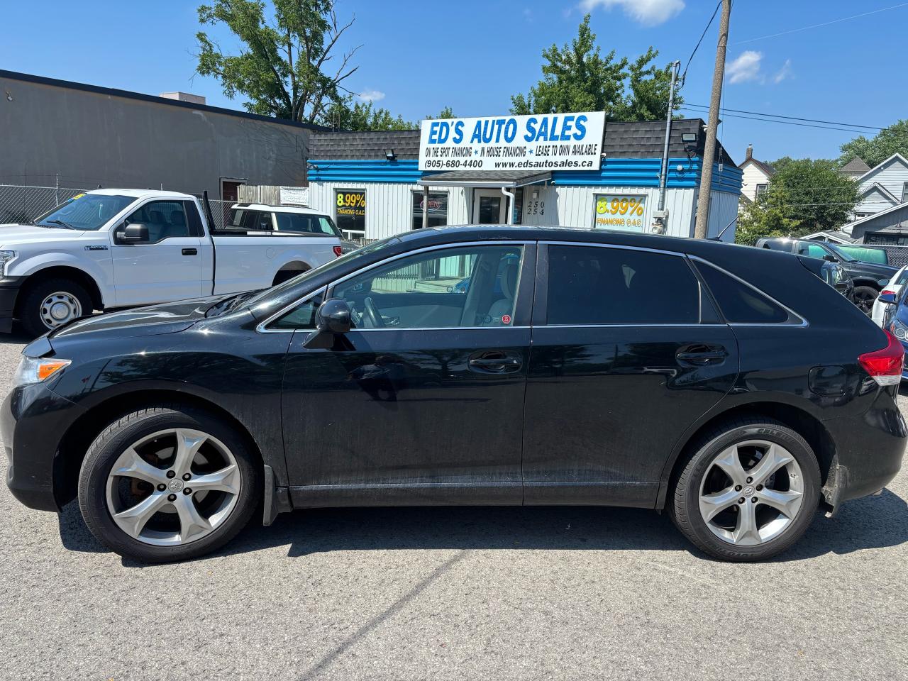 2009 Toyota Venza XLE, Leather, Panoramic Sunroof, New Tires - Photo #4