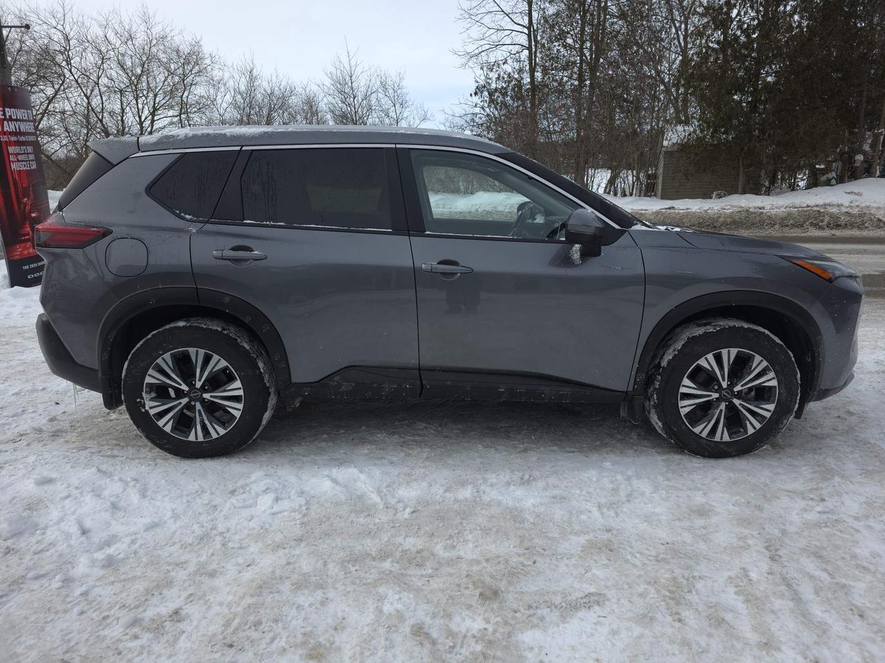 2023 Nissan Rogue SV Moonroof SUNROOF, REMOTE START Photo