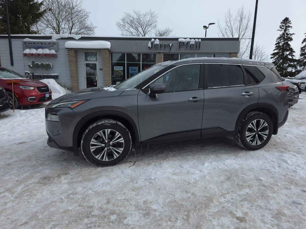 2023 Nissan Rogue SV Moonroof SUNROOF, REMOTE START Photo